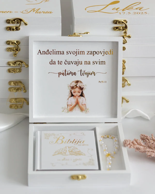 Little Grace set s Biblijom i krunicom
